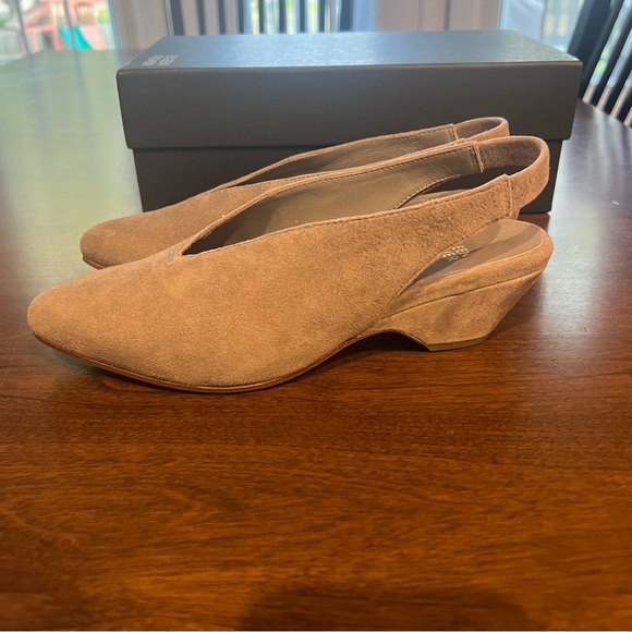 Eileen Fisher Taupe Suede Gatwick Slingback Block Heel Pump - NWT 6.5 - Picture 6 of 12